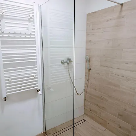 Good Night In * Stettino